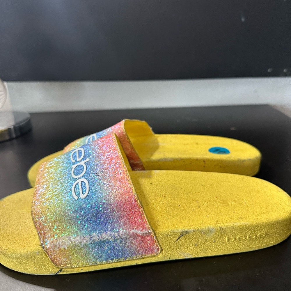 🆕Bundle of 3 Pairs of Sandals - Picture 9 of 10